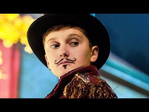 How I Taught Myself to Be a Child fragman