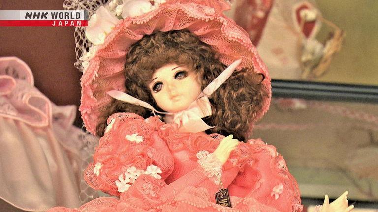 Saying Farewell to Once-Loved Dolls at Hofu Tenmangu Shrine