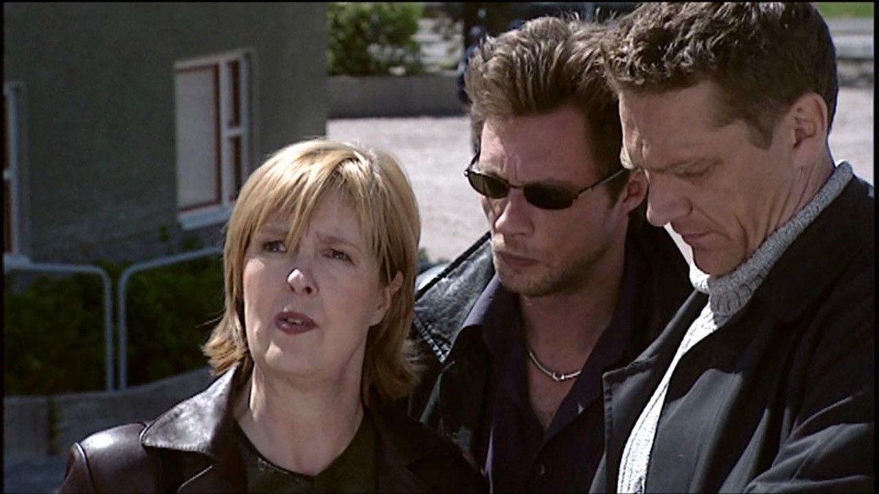 Sincerely Yours in Cold Blood backdrop