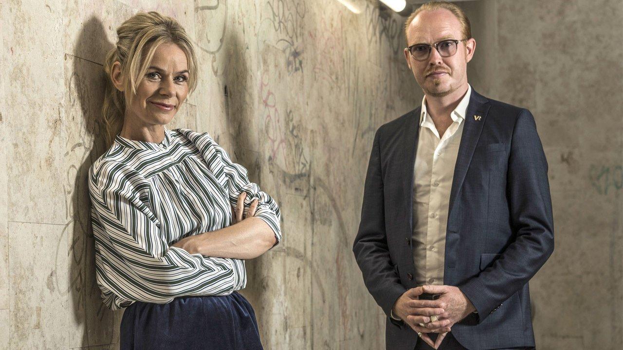 Manipulator backdrop