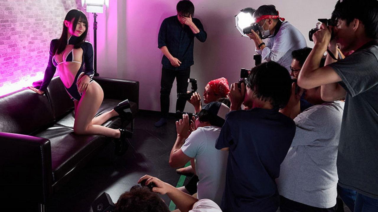 My Otaku Friend Who Helped Me Out At The Event Praised My Lewd Costume, So I Had Sex With Her In A Cosplay Costume And Creampied Her In A Love Hotel. backdrop