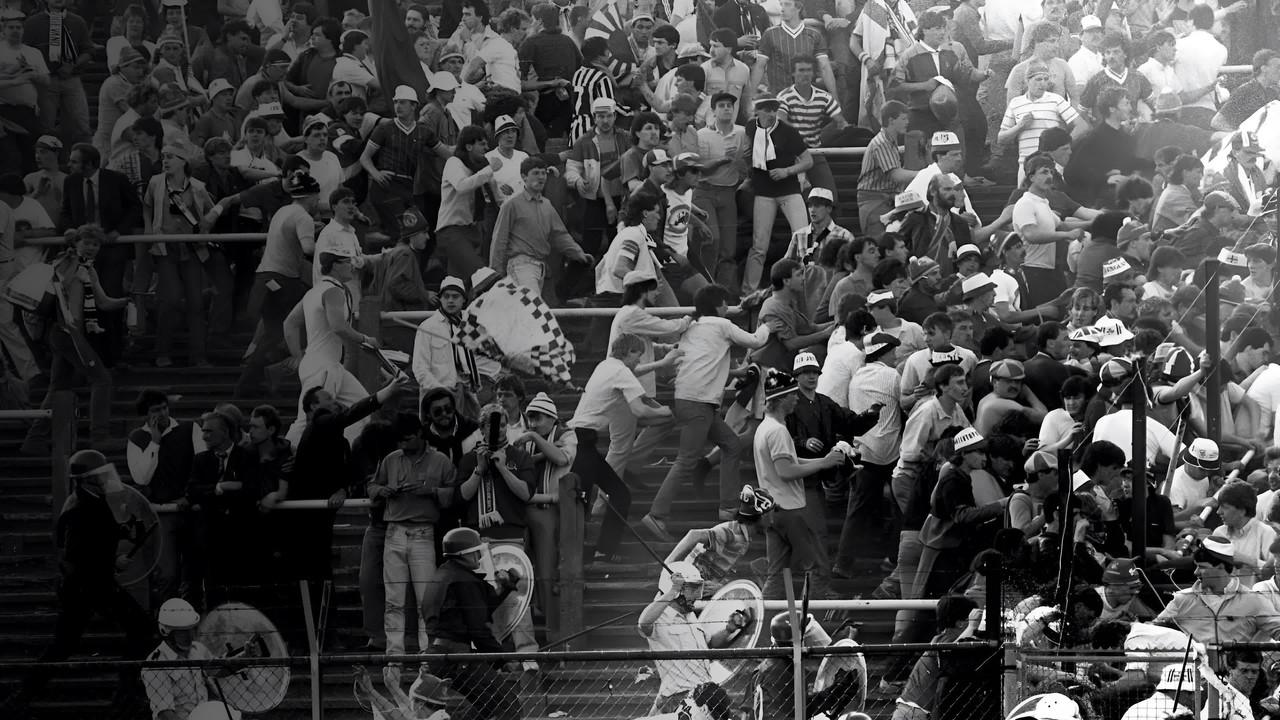 Heysel 1985 - Dans l'enfer de la foule backdrop