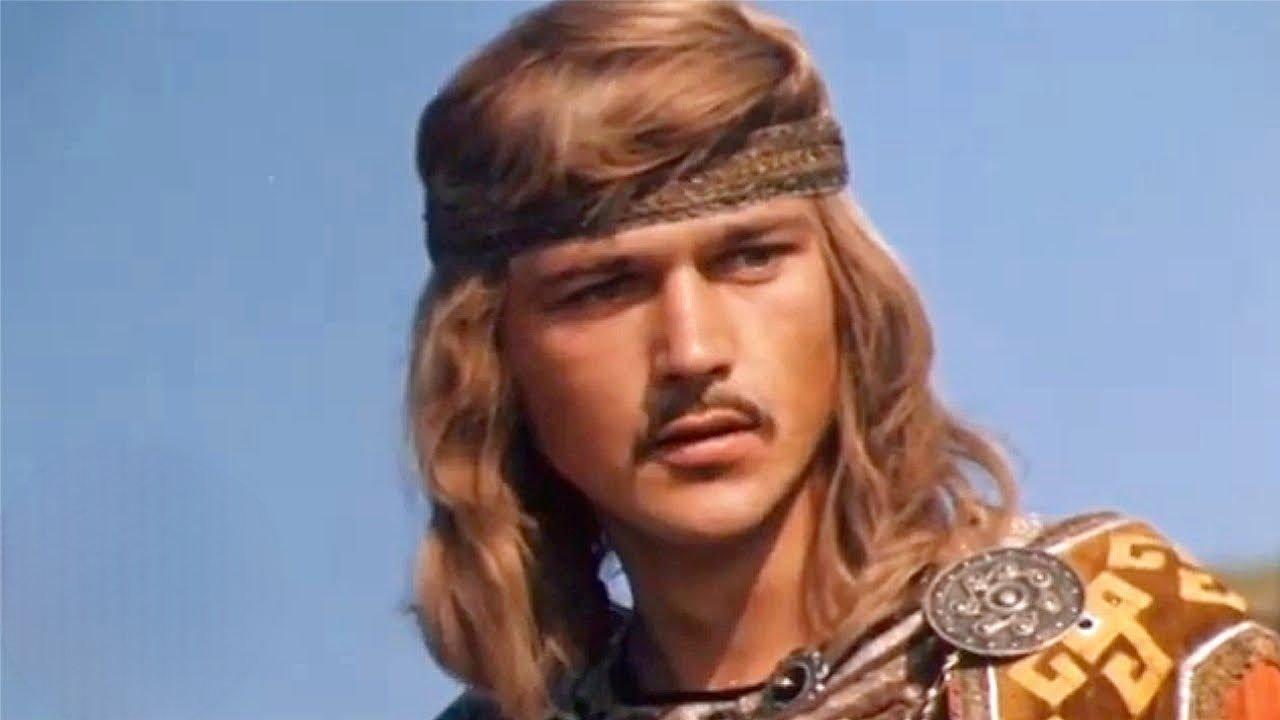 The Legend of the Brave Fat-Frumos backdrop