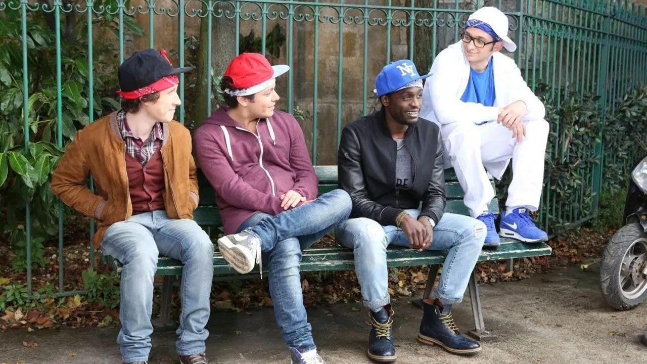 Soda : Un trop long week-end backdrop