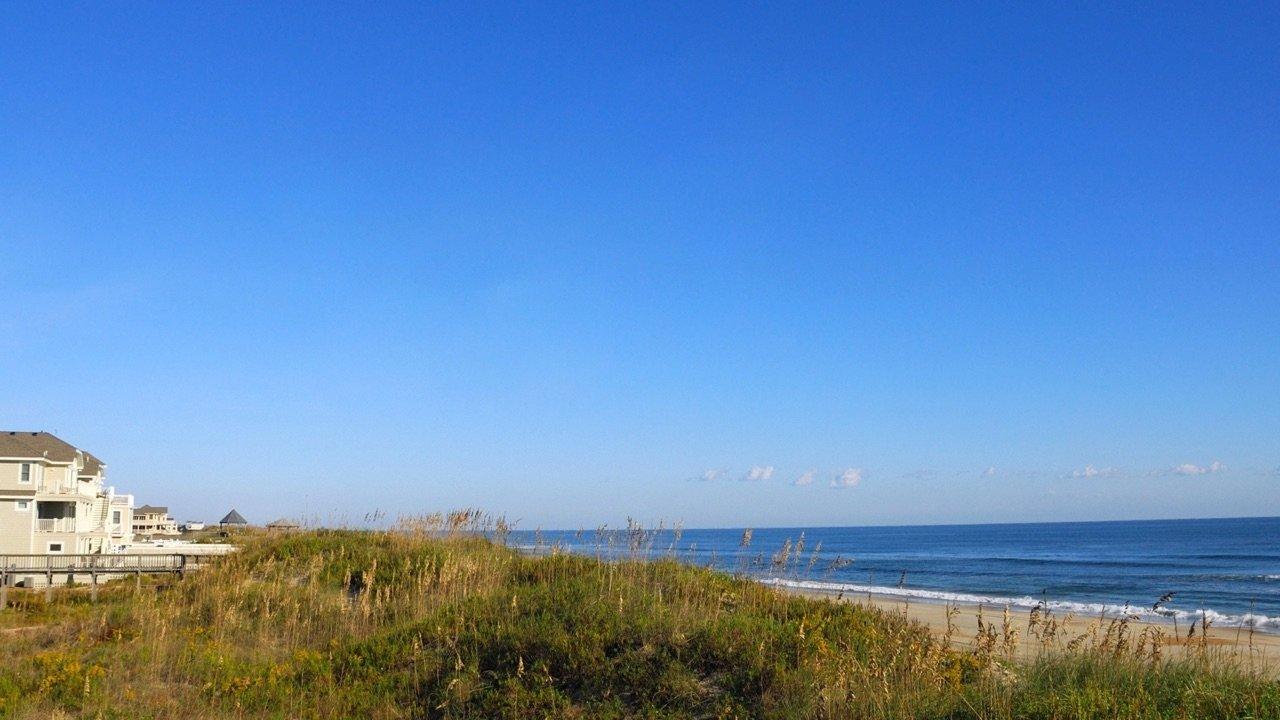 Beachfront Bargain Hunt: Renovation backdrop