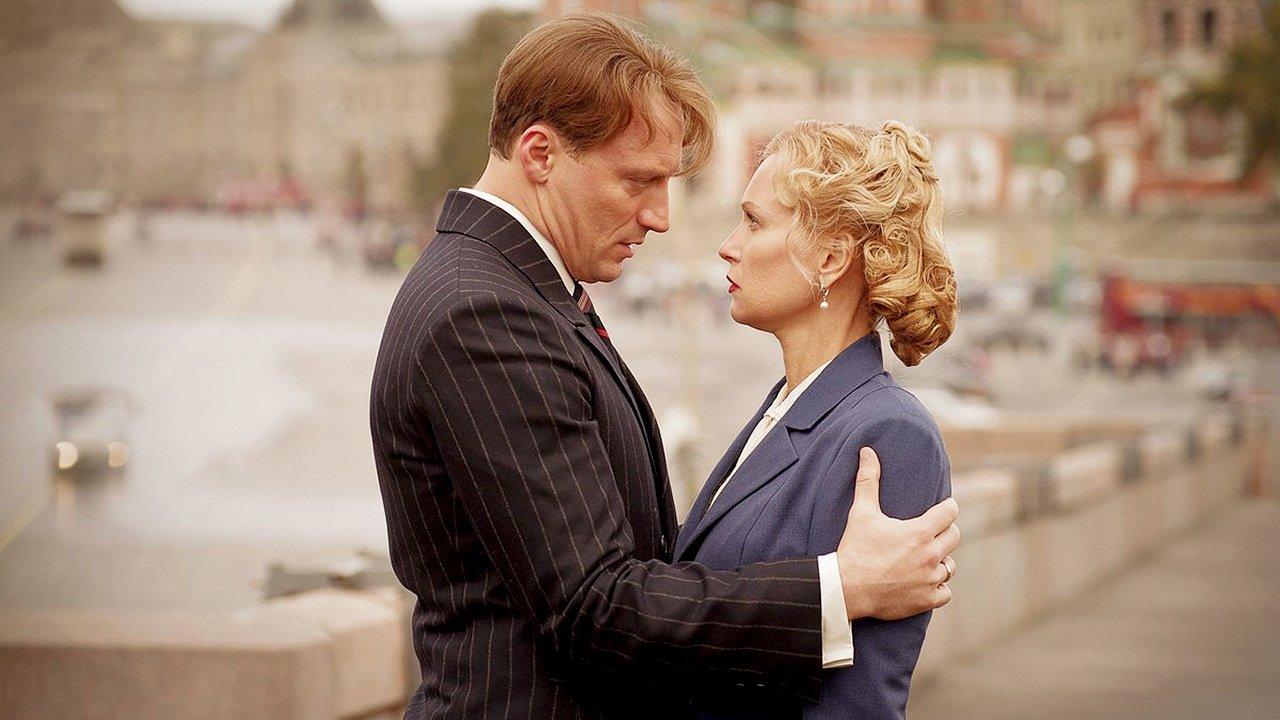 Orlova and Aleksandrov backdrop