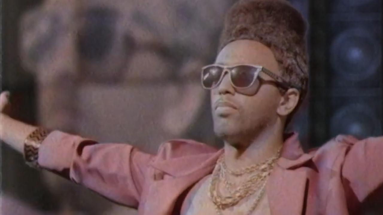 Izzy Lyon: The Unspun Truth backdrop