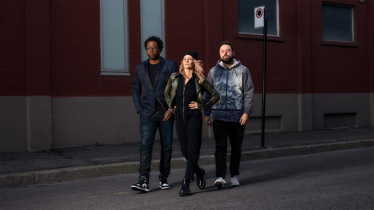 L'émission possible backdrop