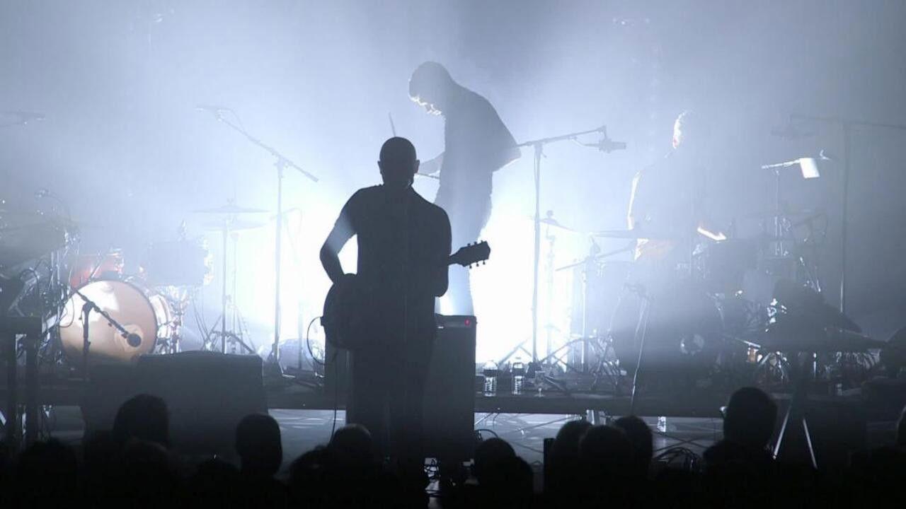 Dominique A, le rock fragile backdrop