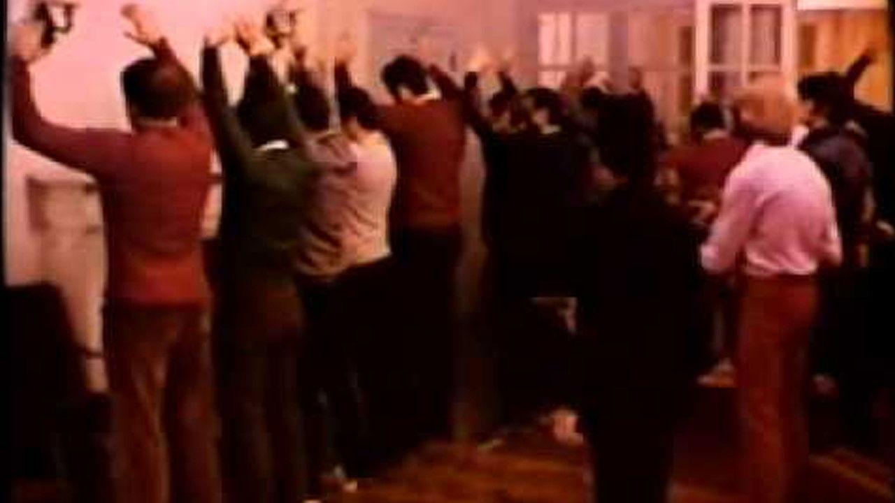 Paula contra la mitad más uno backdrop