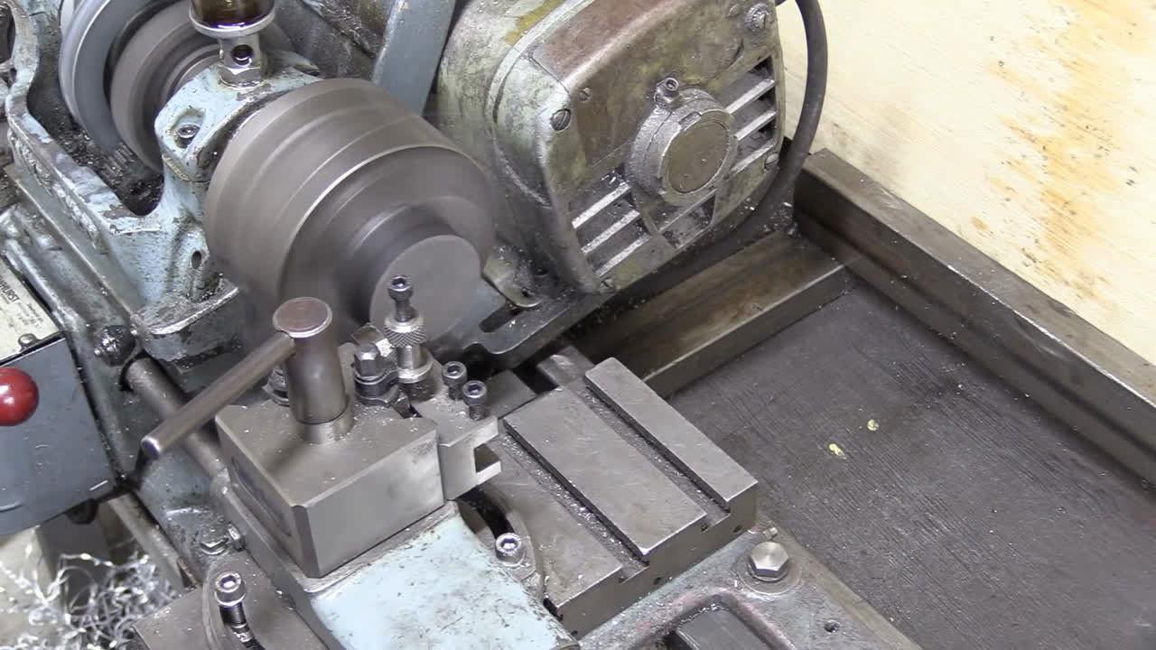 Howie Did It - Hydraulic Lifting Platform