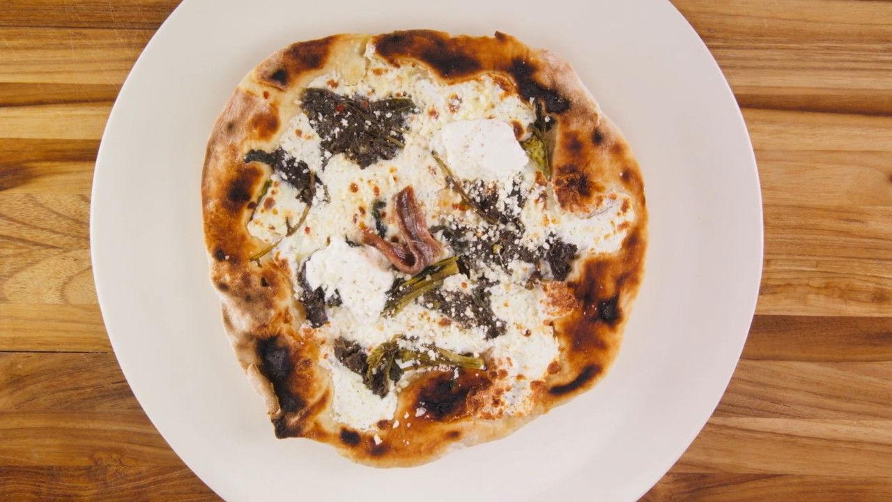 Lindon Bread Pizza - A Lord of the Rings Inspired Meal