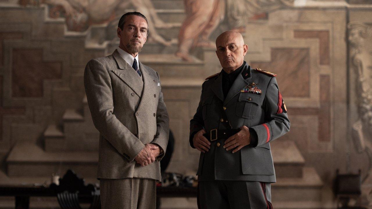 La lunga notte - La caduta del Duce backdrop