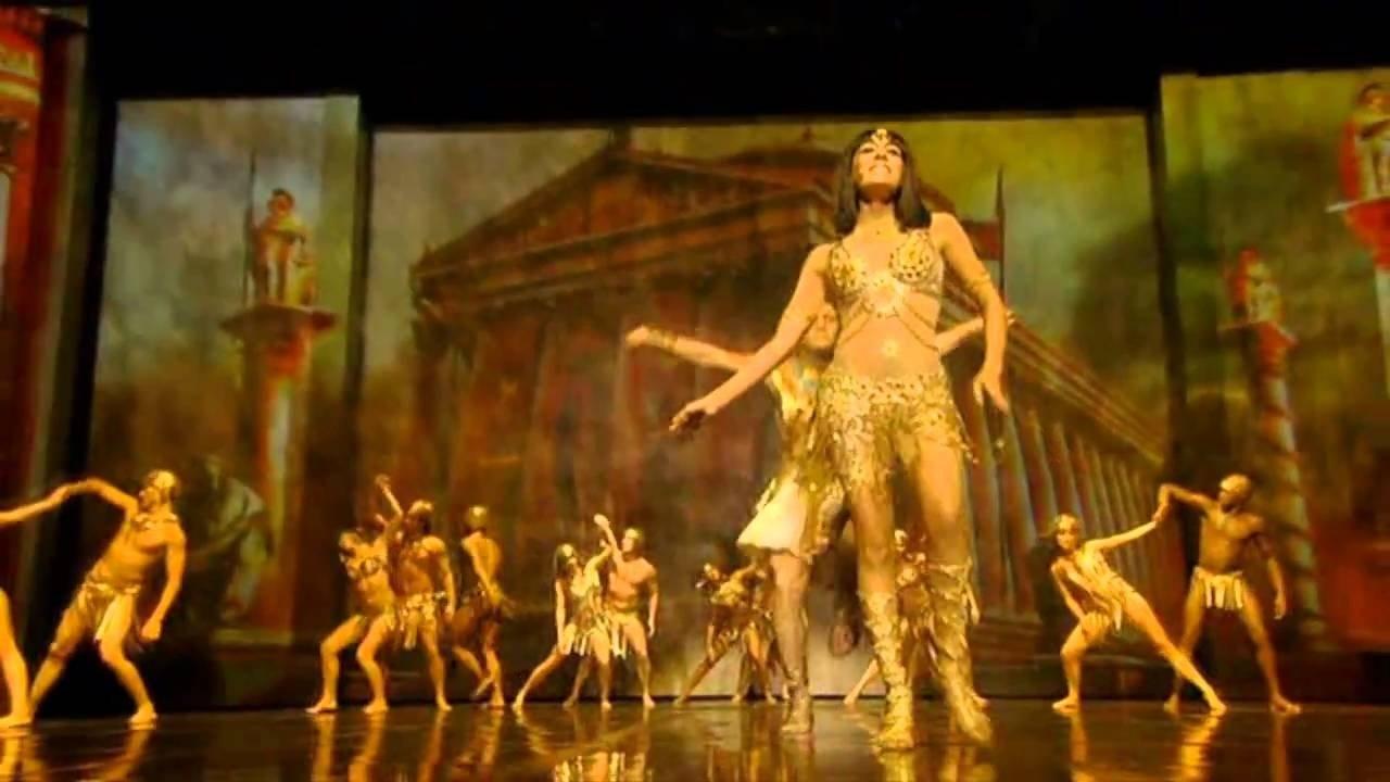 Cléopâtre, la dernière Reine d'Egypte backdrop