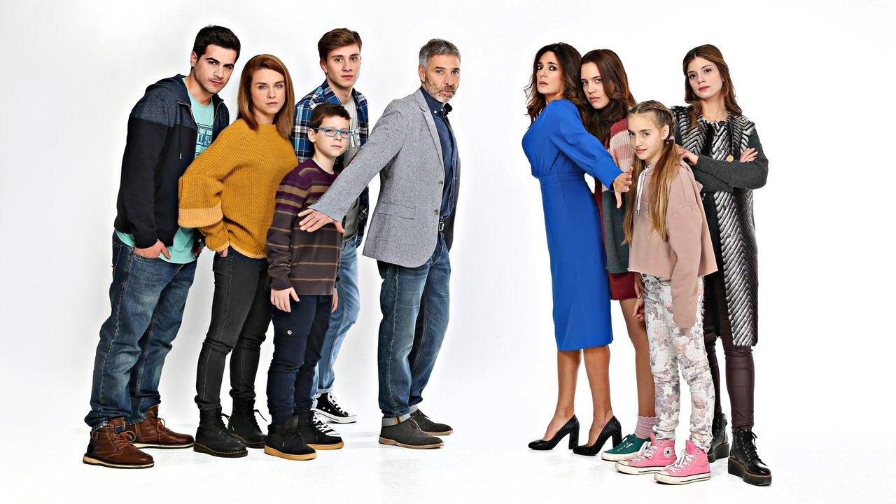 Min Psaroneis backdrop