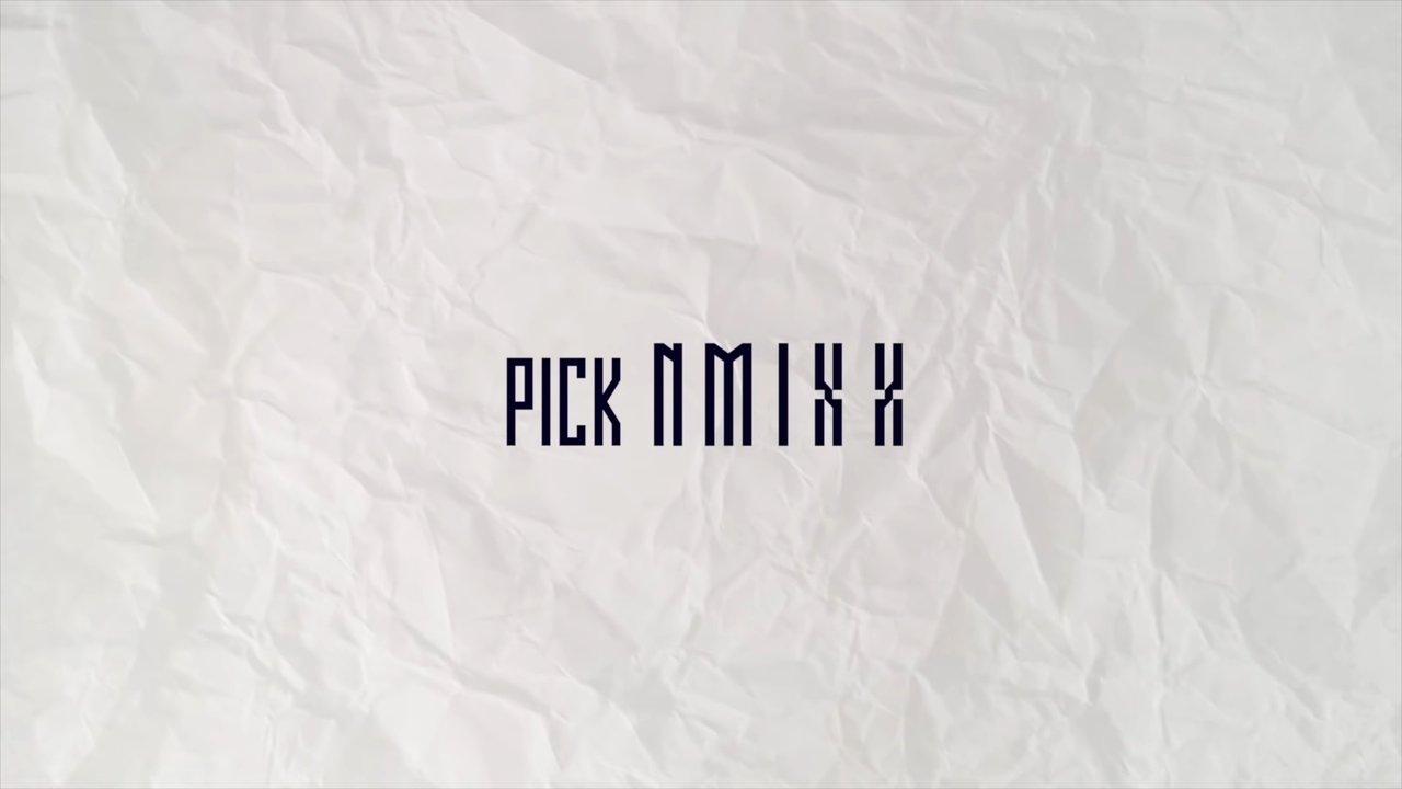 PICK NMIXX backdrop
