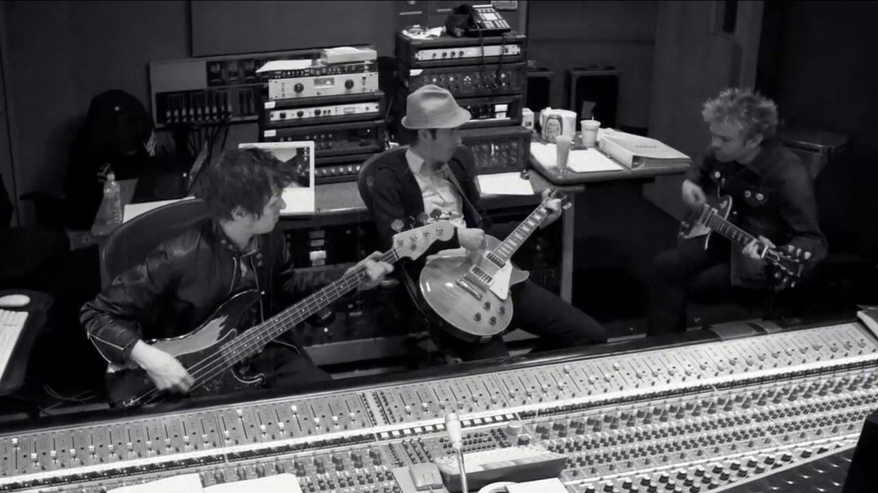 Sum 41: Don't Try This at Home backdrop