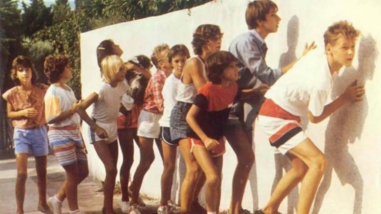 A Summer in a Sea Shell backdrop