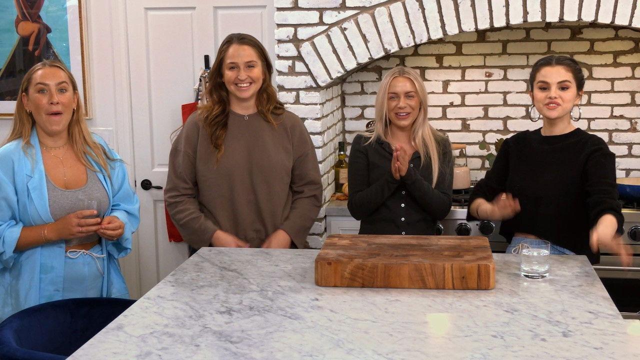 Selena + Aarti Sequeira: Friendsgiving