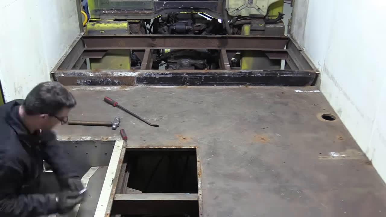 The Escargot - RV/Camper Car Transporter Conversion - Part 5