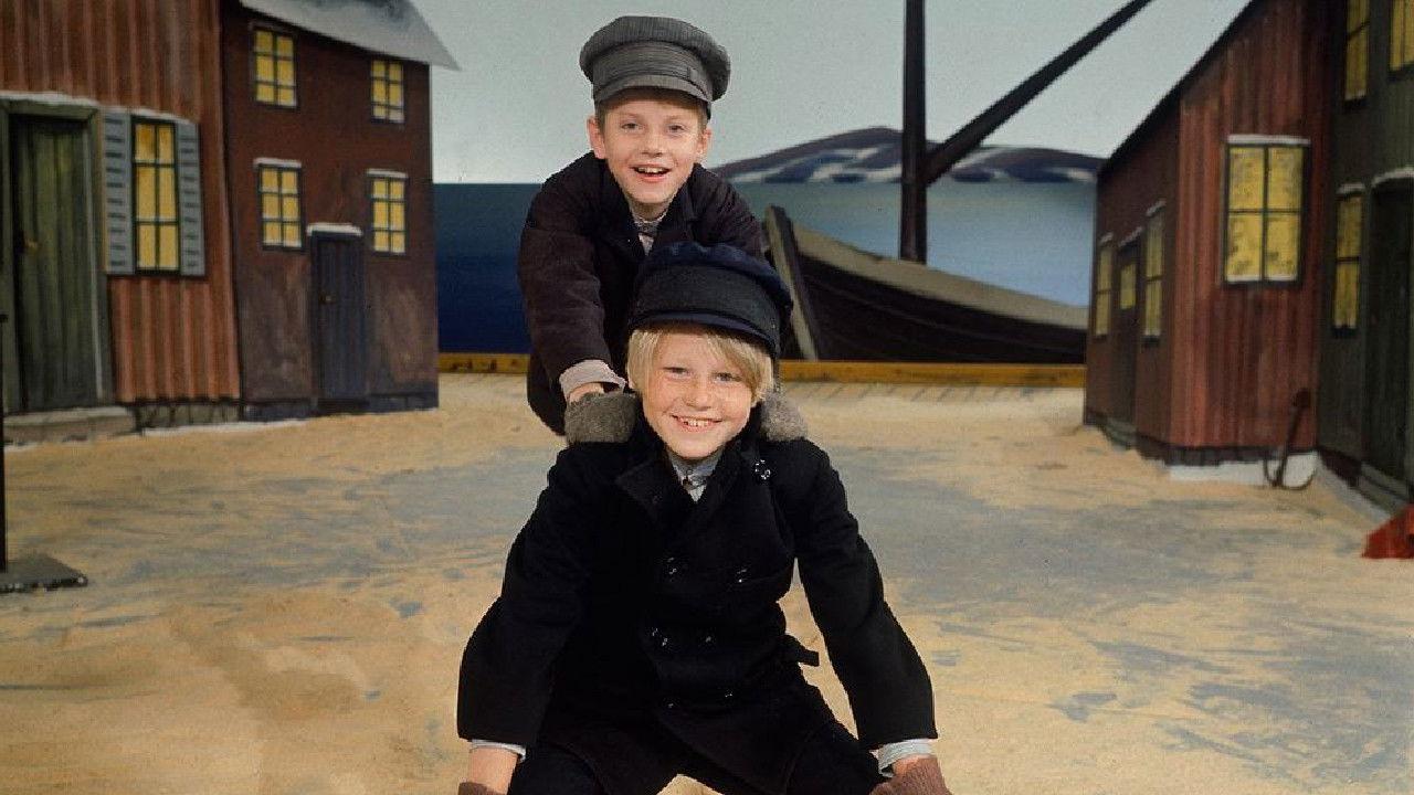 En småstad vid seklets början backdrop