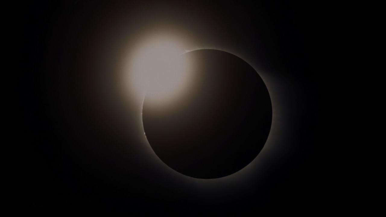 Total Eclipse of the Heartland backdrop