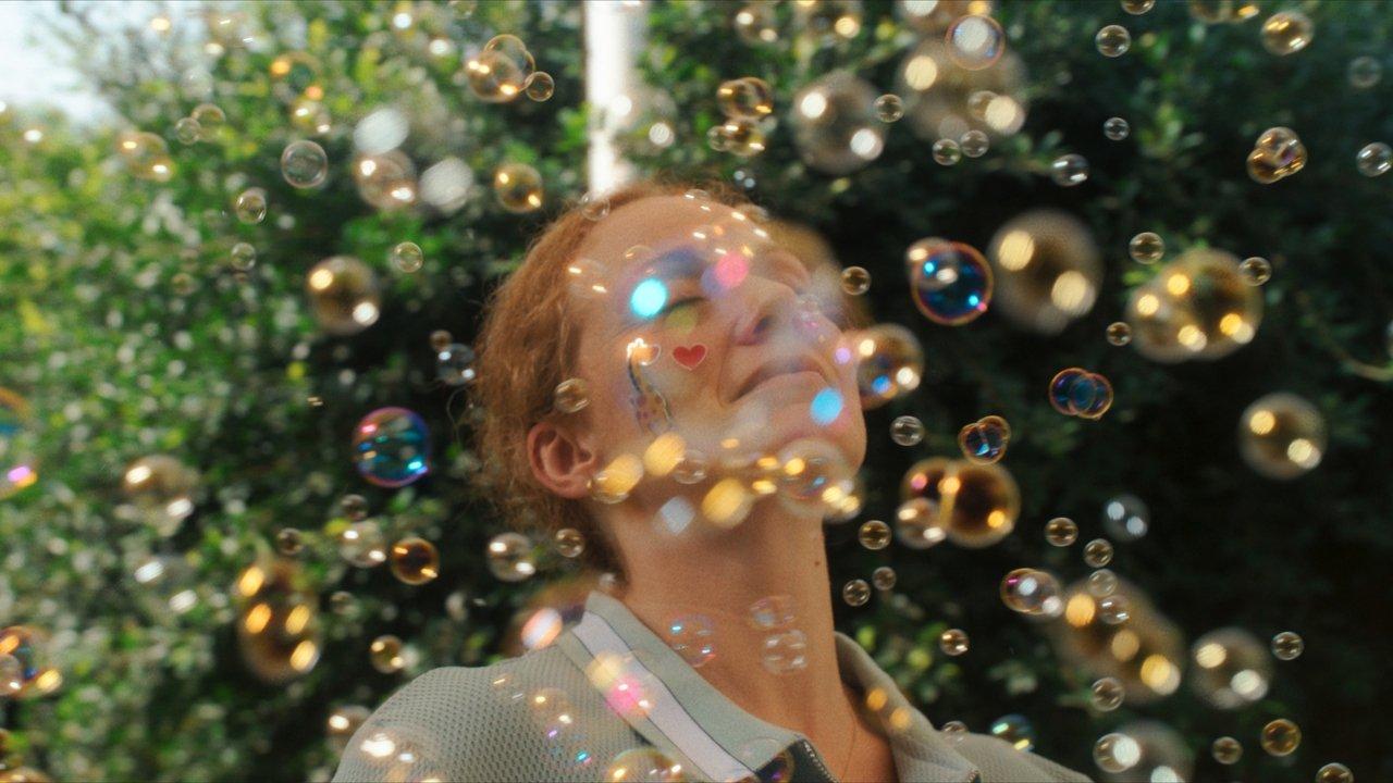 Smaragda - I Got Thick Skin and I Can't Jump backdrop