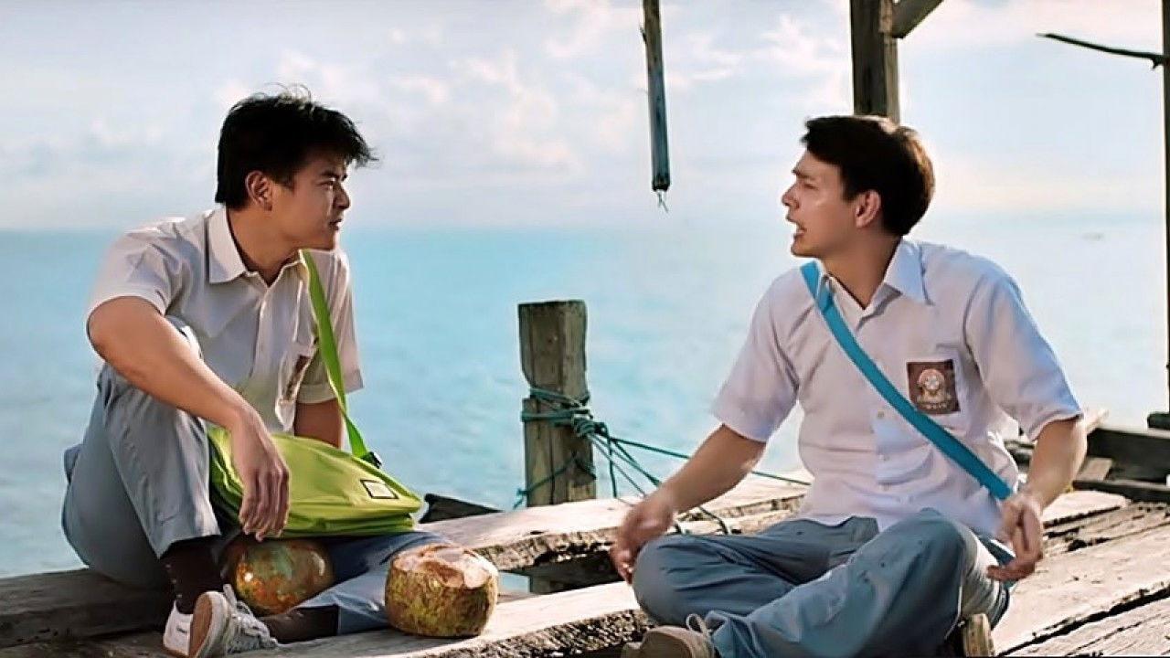 Terbang: Menembus Langit backdrop