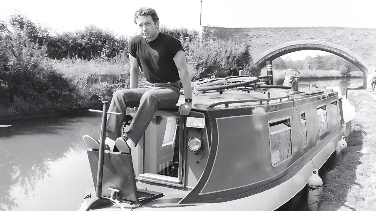 Travelling Man backdrop