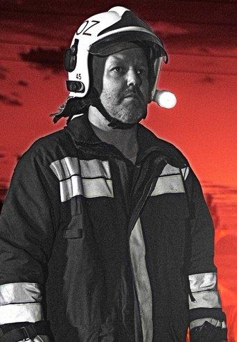 Ember a tűzből film afişi