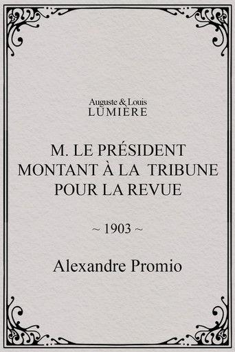 M. le président montant à la tribune pour la revue film afişi
