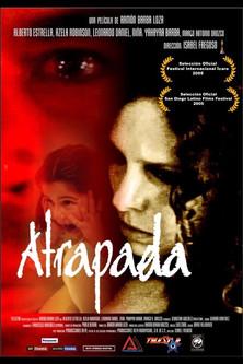 Atrapada film afişi