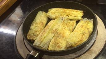 The Curry Cookbook episode 5 Garlic Chicken En Papillote and Pasta