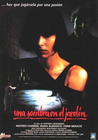 Una ombra en el jardí film afişi