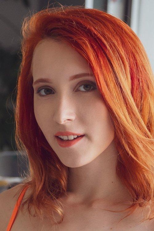 Elin Flame fotoğrafı