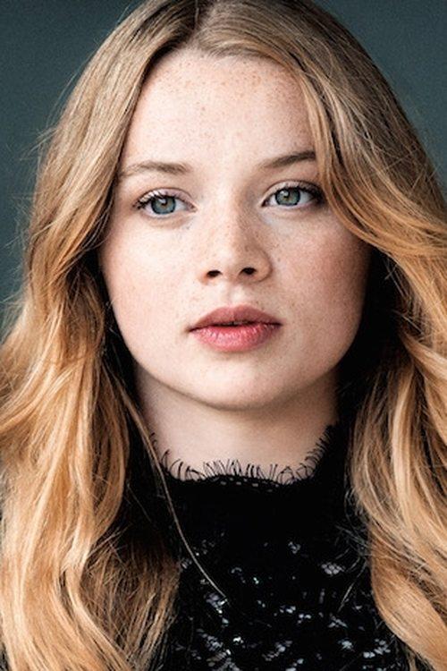 Luna Wedler fotoğrafı