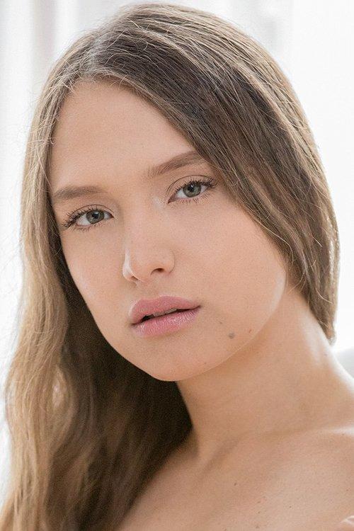 Izzy Lush fotoğrafı