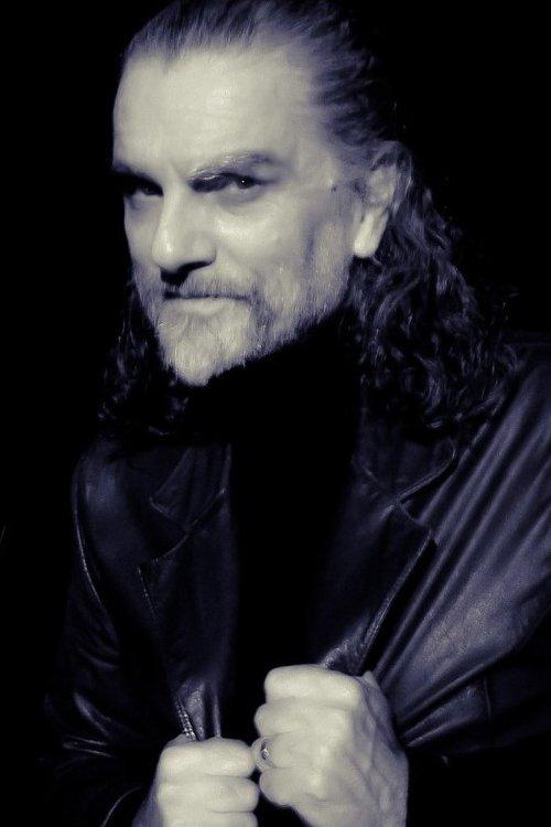 Hique Gomez fotoğrafı