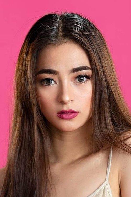 AJ Raval fotoğrafı