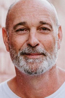 Aston Elliot fotoğrafı