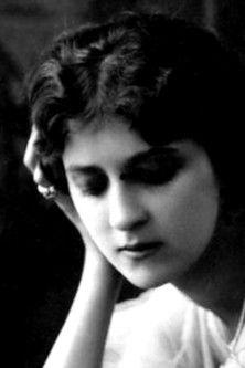 Yvette Andréyor fotoğrafı