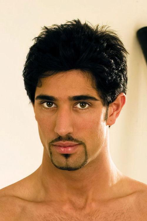 Ari Bond fotoğrafı