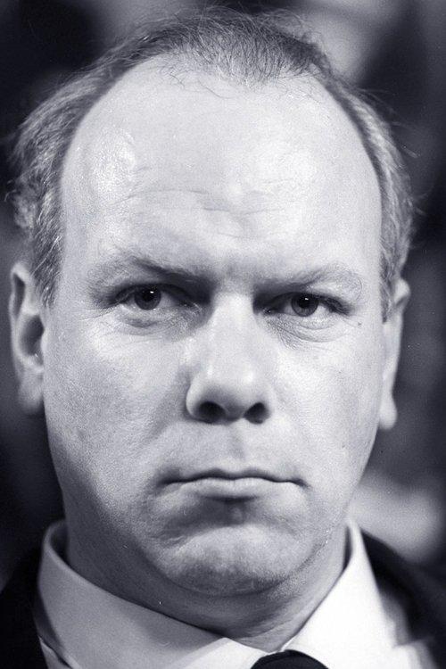 Kenneth J. Warren fotoğrafı