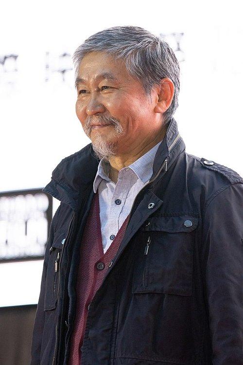 Aktan Arym Kubat fotoğrafı