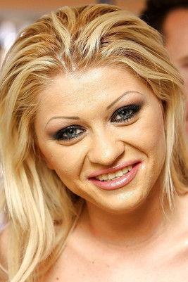 Alma Deluxe fotoğrafı