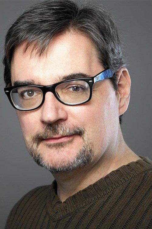 Phoef Sutton fotoğrafı