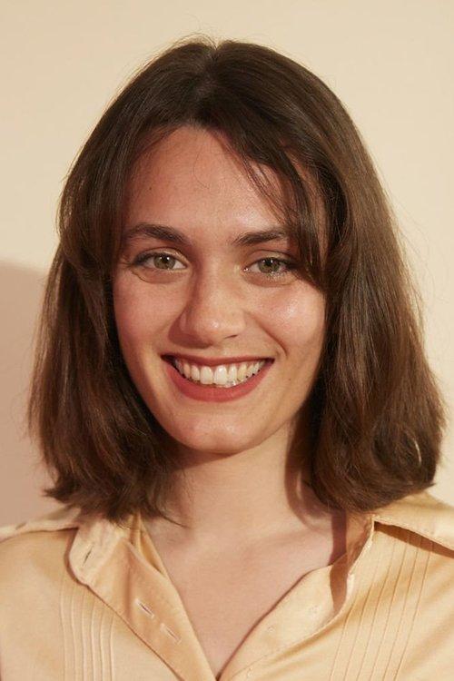 Ella Rumpf fotoğrafı