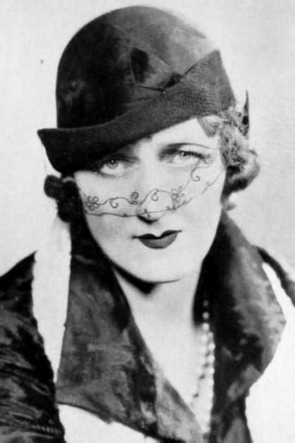 Toni Edgar-Bruce fotoğrafı