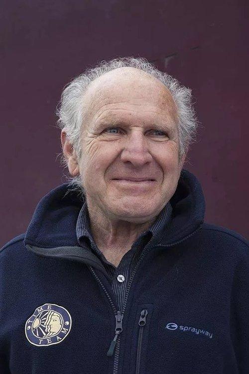 Victor Ambrus fotoğrafı