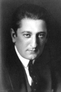 Allen Holubar fotoğrafı